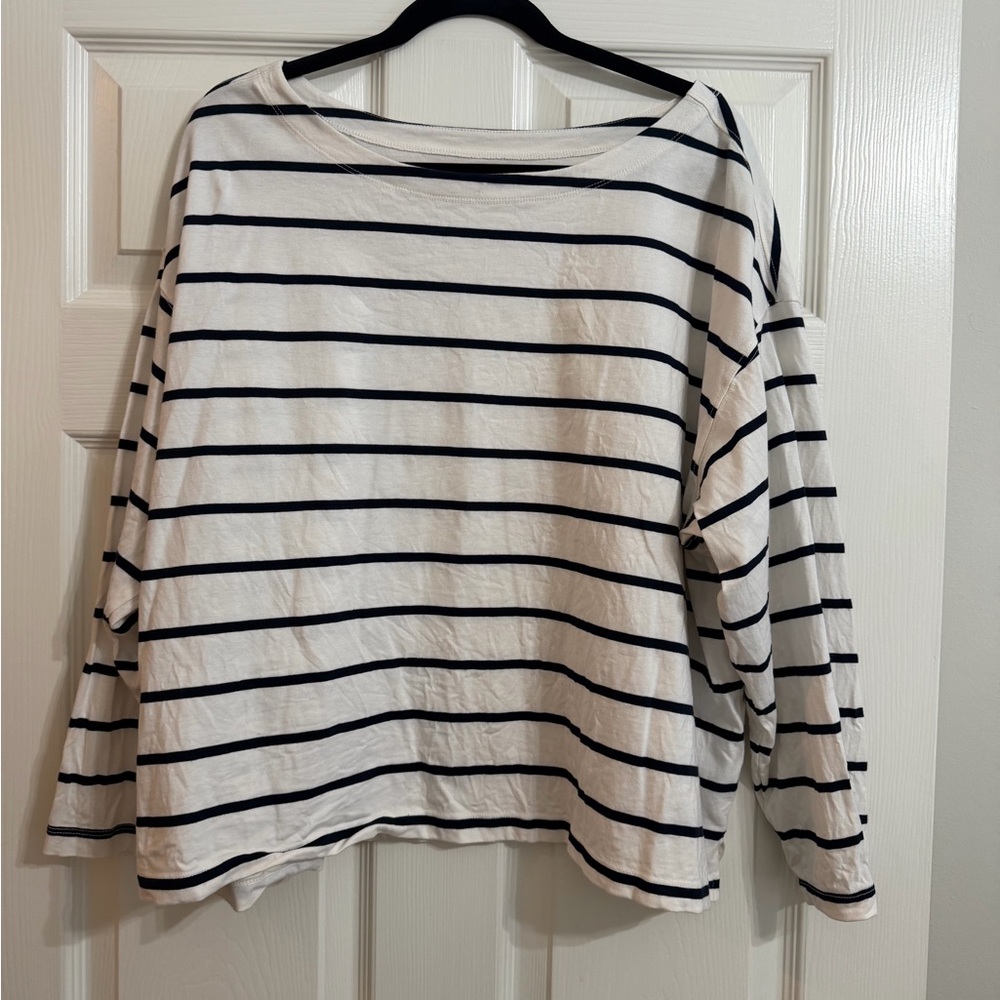 Old Navy Black and White Striped Long Sleeve Top